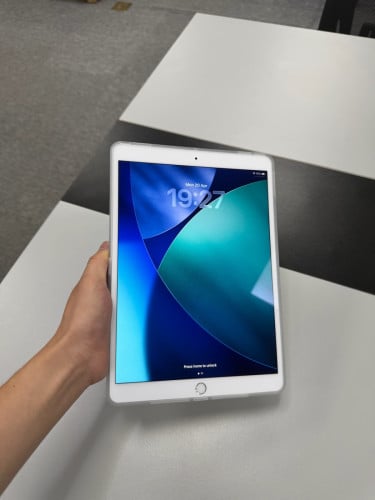 Ipad Air 3 នៅស្អាត98% អត់លក់បន្ទាន់ទេ