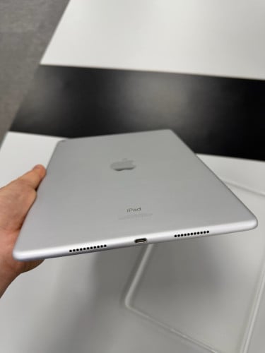 Ipad Air 3 នៅស្អាត98% អត់លក់បន្ទាន់ទេ