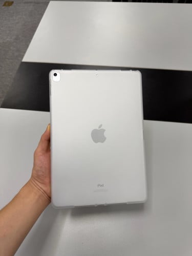 Ipad Air 3 នៅស្អាត98% អត់លក់បន្ទាន់ទេ