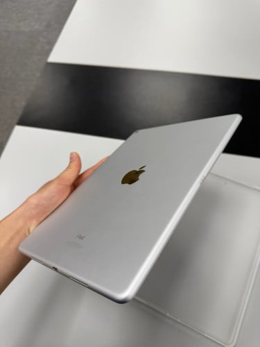 Ipad Air 3 នៅស្អាត98% អត់លក់បន្ទាន់ទេ