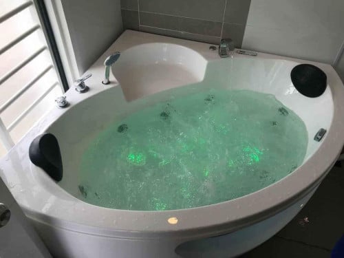 Jacuzzi