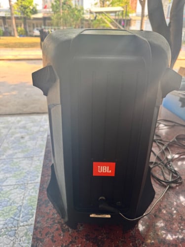 Jbl eon 208p