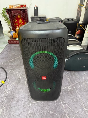 JBL Party box300 ស្ទើរសំបកថ្មកាន់សំឡេងល្អ