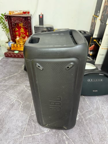 JBL Party box300 ស្ទើរសំបកថ្មកាន់សំឡេងល្អ