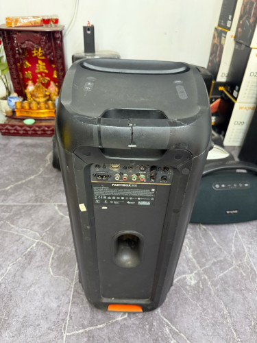 JBL Party box300 ស្ទើរសំបកថ្មកាន់សំឡេងល្អ