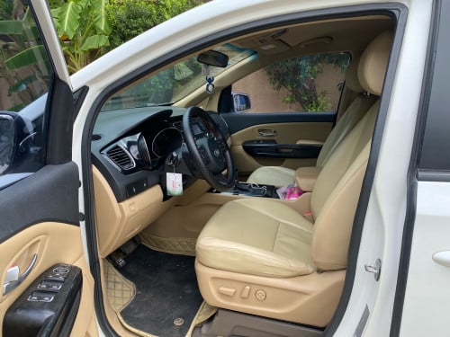 KIA Carnival 2015 h full ម៉ាស៊ូត