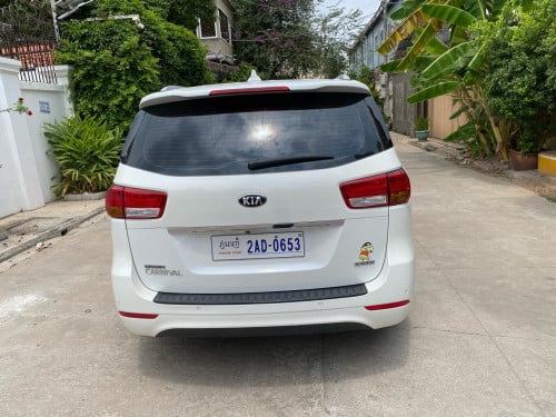 KIA Carnival 2015 h full ម៉ាស៊ូត