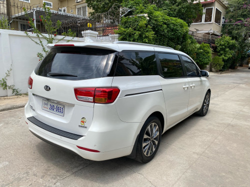 KIA Carnival 2015 h full ម៉ាស៊ូត