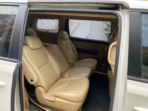 KIA Carnival 2015 h full ម៉ាស៊ូត