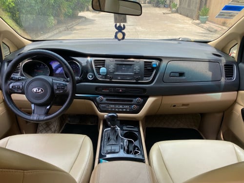 KIA Carnival 2015 h full ម៉ាស៊ូត