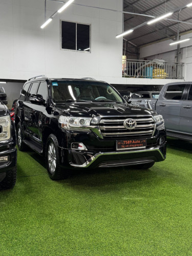 Land Cruiser GX.R សាំង 2018 ទឹកថ្នាំស៊ីនទាំងកាង