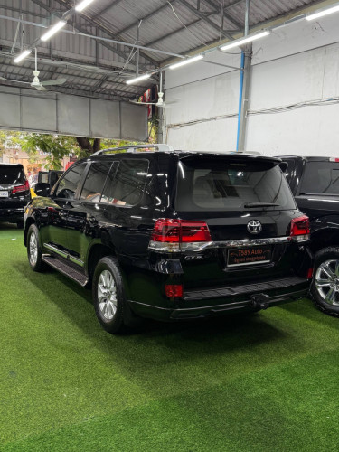 Land Cruiser GX.R សាំង 2018 ទឹកថ្នាំស៊ីនទាំងកាង