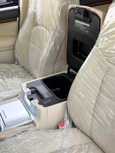 Land Cruiser GX.R សាំង 2018 ទឹកថ្នាំស៊ីនទាំងកាង