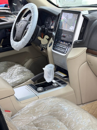 Land Cruiser GX.R សាំង 2018 ទឹកថ្នាំស៊ីនទាំងកាង