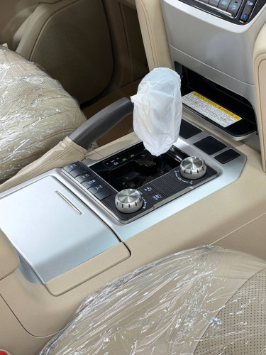 Land Cruiser GX.R សាំង 2018 ទឹកថ្នាំស៊ីនទាំងកាង