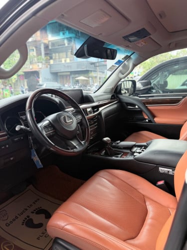 Lexus 570 016  Super Sport