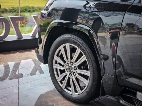 LX700h VIP 2026 ស្តុកមានស្រាប់ ធានាចេញពីក្រុមហ៊ុន