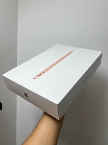 MacBook Air M1 តម្លៃធូរថ្លៃស្អាត 99.9%