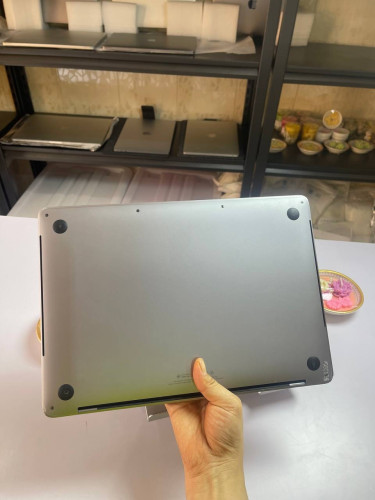 MacBook Pro year 2019 TouchBar Gray