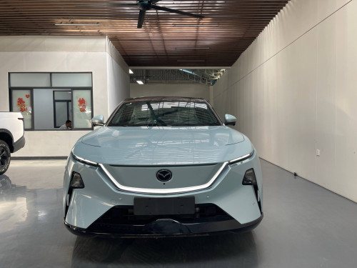 Mazda EZ-60, 610km Range