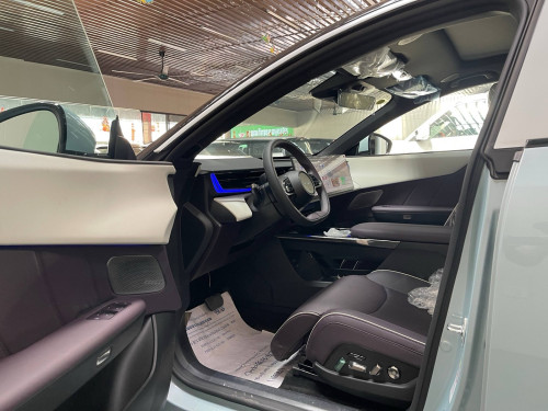 Mazda EZ-60, 610km Range
