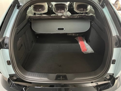 Mazda EZ-60, 610km Range