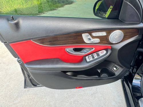 Mercedes Benz C300 2015 top option