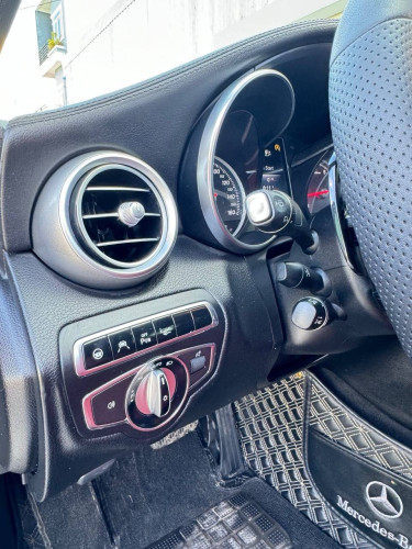 Mercedes Benz C300 2015 top option