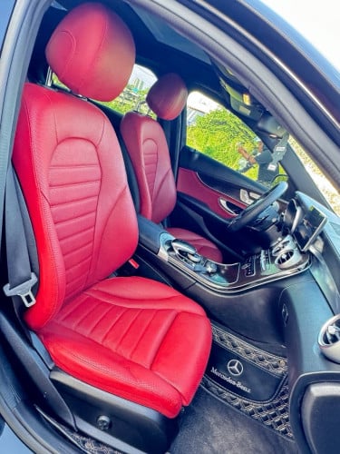 Mercedes Benz C300 2015 top option