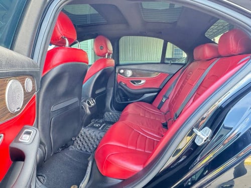 Mercedes Benz C300 2015 top option