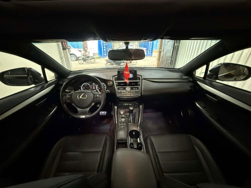 Nx200t 2016 f sports P1 3 bottom