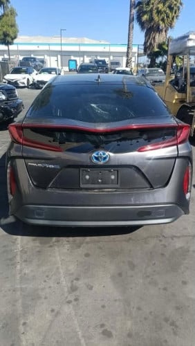 Prius prim2019 តម្លៃសាង21###រាបចំមួយស្អាត25200$