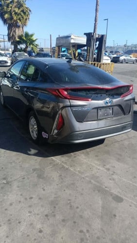 Prius prim2019 តម្លៃសាង21###រាបចំមួយស្អាត25200$