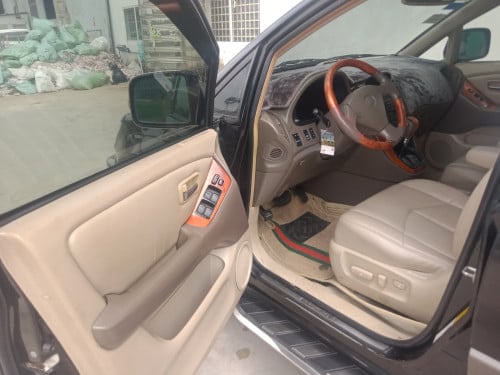 RX 300 ឆ្នាំ 01 ប៉ុង 01 ឡានថ្មីស្អាតឡានផ្ទាល់ខ្លួនរបស់ខ្ញុំ
