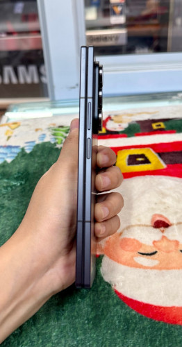 Samsung Galaxy Z fold7 ទំហំផ្ទុក (512G) តួស្អាត 97% X/A Australia