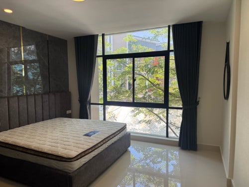 Shop House Rent 750$