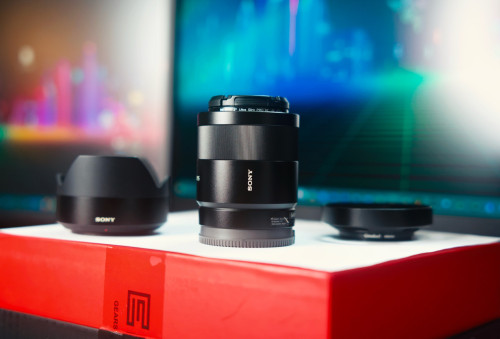 Sony Zeiss 55mm 1.8 - Excellent Condition, Humidity Controlled Storage, Great EDC & Travel Lens