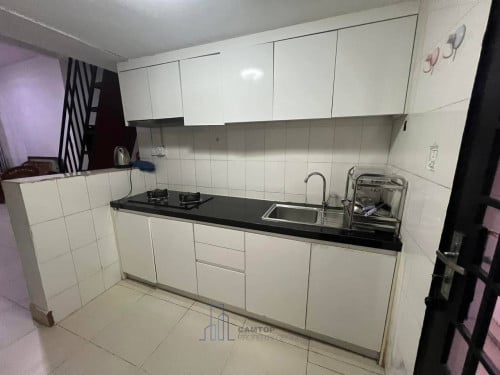 Spacious 2-Bedroom Apartment in Toul Tom Poung Area (Russian Market)