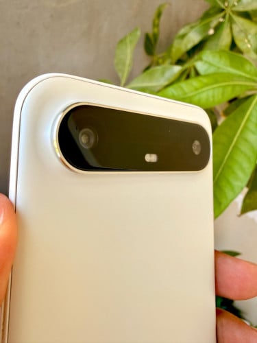 TECNO Spark Slim 98%​ ស្អាតនៅមានធានាពីក្រុមហុន១ឆ្នាំ