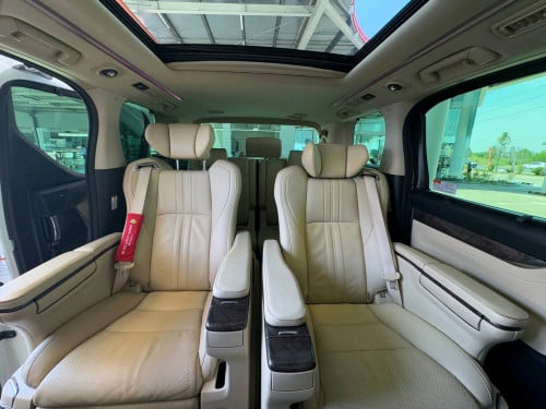 TOYOTA ALPHARD 2020