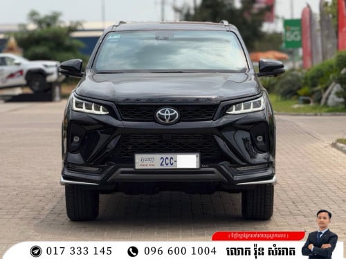 TOYOTA FORTUNER MODELLISTA 2025