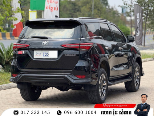 TOYOTA FORTUNER MODELLISTA 2025