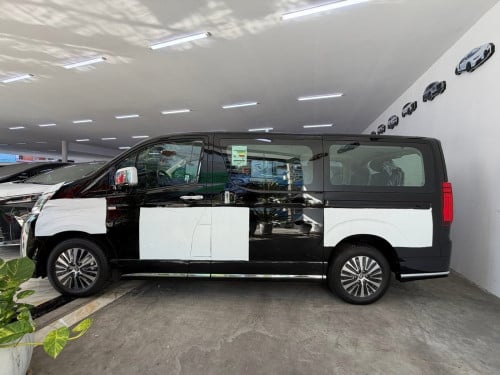 TOYOTA GRANVIA 2026
