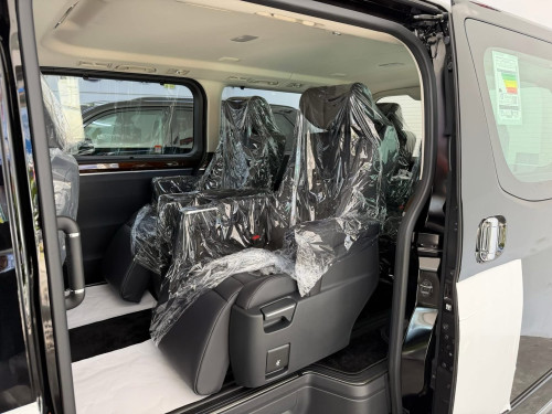 TOYOTA GRANVIA 2026