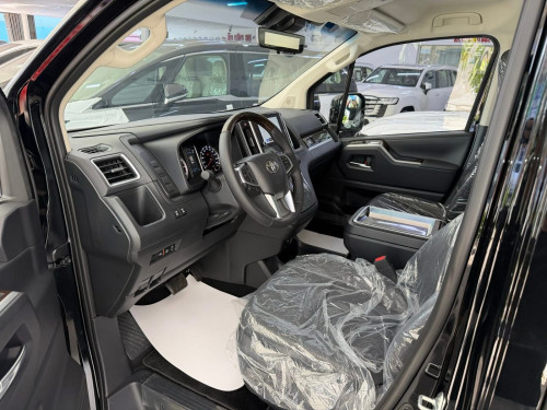 TOYOTA GRANVIA 2026