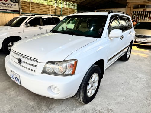 Toyota Highlander 2001 បួនម៉ាសុីន  គ្រឿងក្នុងពណ៌លឿង កៅអីចុច auto ពូកស្បែក​