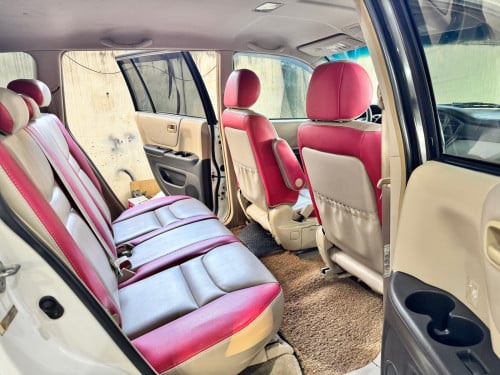 Toyota Highlander 2001 បួនម៉ាសុីន  គ្រឿងក្នុងពណ៌លឿង កៅអីចុច auto ពូកស្បែក​