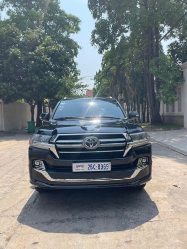 Toyota Land Cruiser 2019 សាំងV6