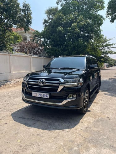 Toyota Land Cruiser 2019 សាំងV6