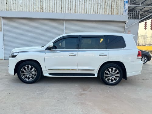Toyota Landcriuser V6 2009 up 2021 full option